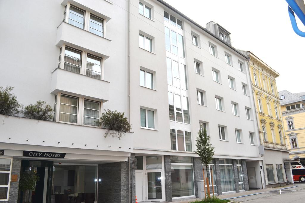 לינץ City Hotel מראה חיצוני תמונה